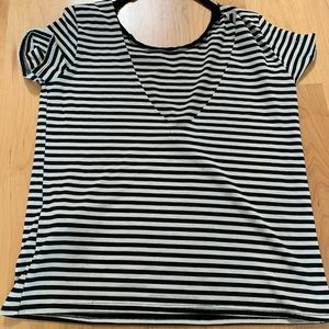 Black and white stripped tshirt